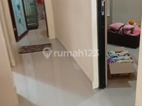 House in Jimbaran area, Bali. Land area 200m², SHM certificate. South facing. 3 bedrooms, 2 bathrooms. Price 1.7 billion. 2