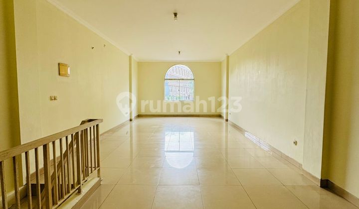 Commercial Shop House for Sale or Rent, Size 4.5 x 15, Price 3.3 Billion