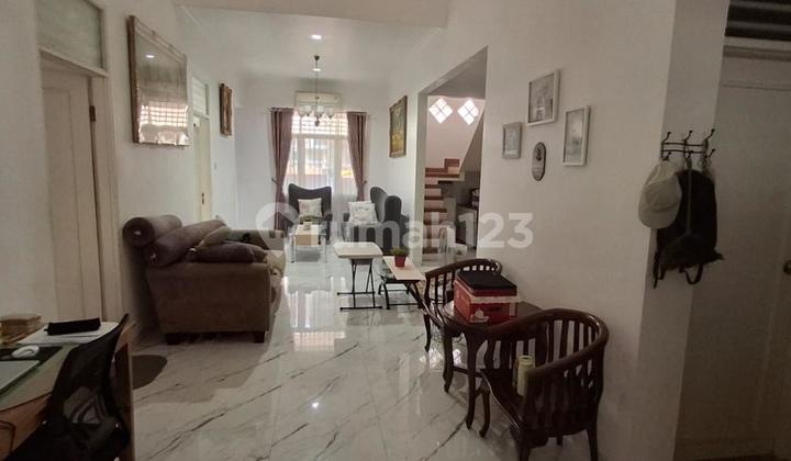 Rumah Metland. Puri. Lt 160.lb 95. Kt3. Km3.furnish. Hrg 2.8 M