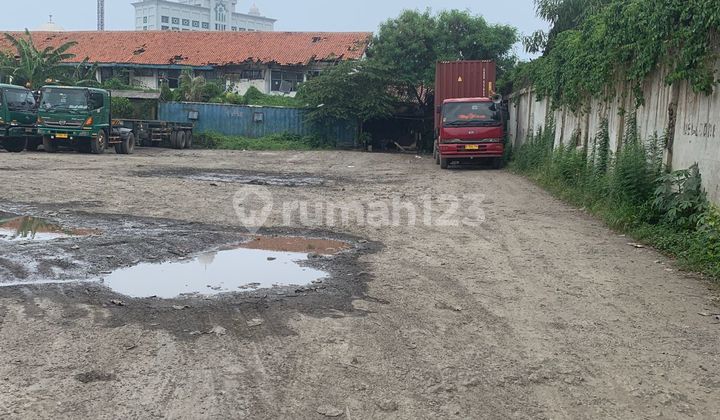 Land on Jln Tugu Raya Plumpang. Area 2200 m². HGB. Price 15 million/m².