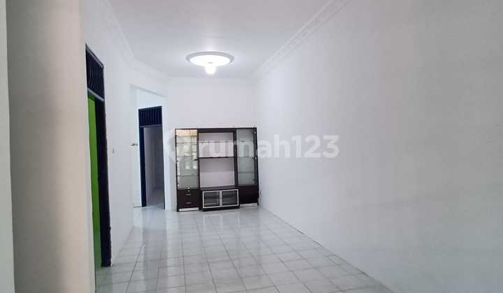 For Rent Kresek Indah House, Size 6x18, 3 bedrooms, 2 bathrooms, Price 45 Million/ Year