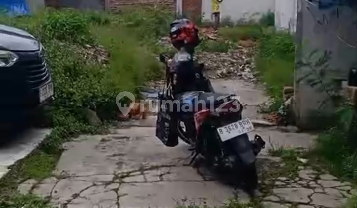 Tanah di Mangga Besar . Lt 227 [9.2 X 25 M ]. Hdp Barat . Hrg 3.2 M