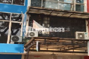 Three-story Ruko Sidoarjo Kahuripan Nirwana Near the toll gate Three-story Ruko Sidoarjo Kahuripan Nirwana Near the toll gate