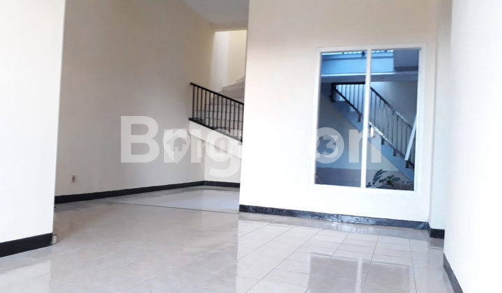 Turun Harga, Rumah Pondok Candra Dekat Merr