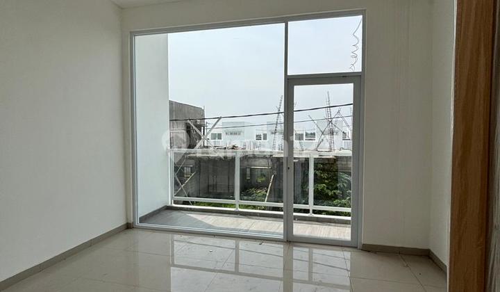 Rumah Sidoarjo Bagus 2 Lantai Dekat Akses Bandar Juanda 2