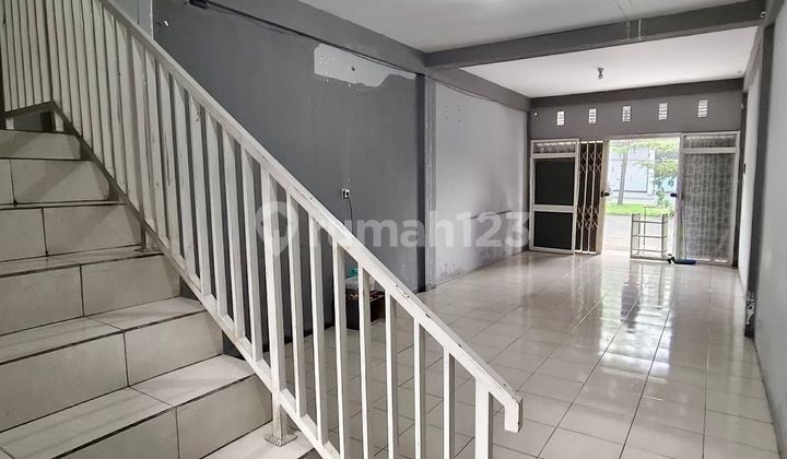 Ruko Wonoayu Sidoarjo 2 Floors Suitable for Any Business 2