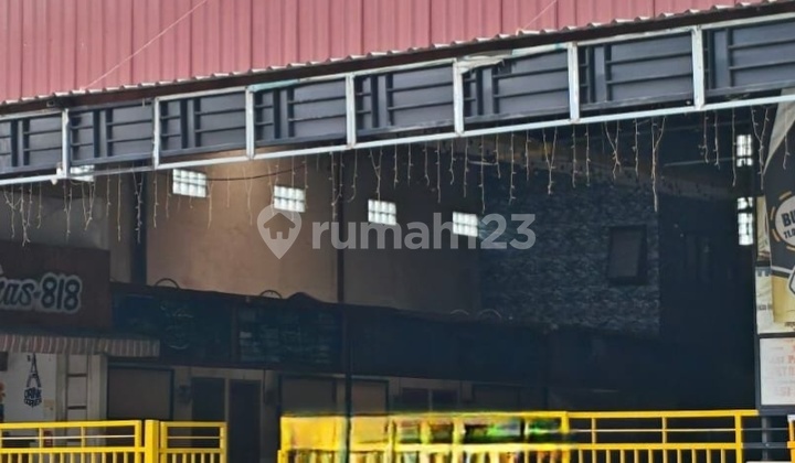 Shop/Cafe/Business Space on Trunojoyo Street, Bluru, Sidoarjo Shop/Cafe/Business Space on Trunojoyo Street, Bluru, Sidoarjo