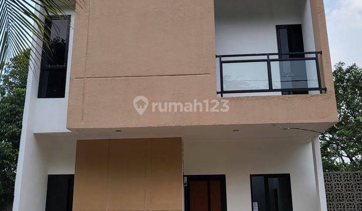 Rumah 2 Lantai 450jtan Dekat Ke Stasiun