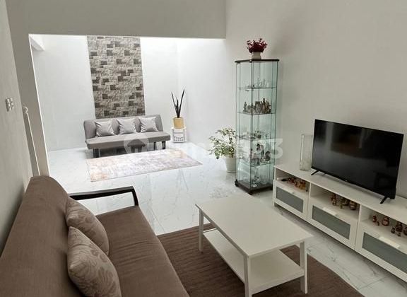 Rumah Cantik Terawat Dekat Pintu Tol Sawangan 2