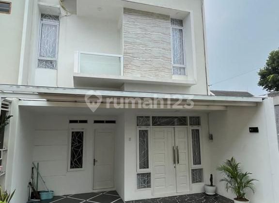 Rumah Cantik Terawat Dekat Pintu Tol Sawangan 1