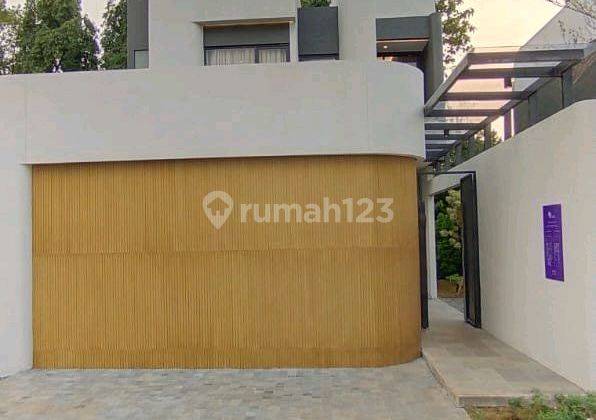 Rumah Dijual Furnished Nempel Taman Komplek 1