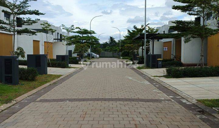 Rumah Dijual Furnished Nempel Taman Komplek 2