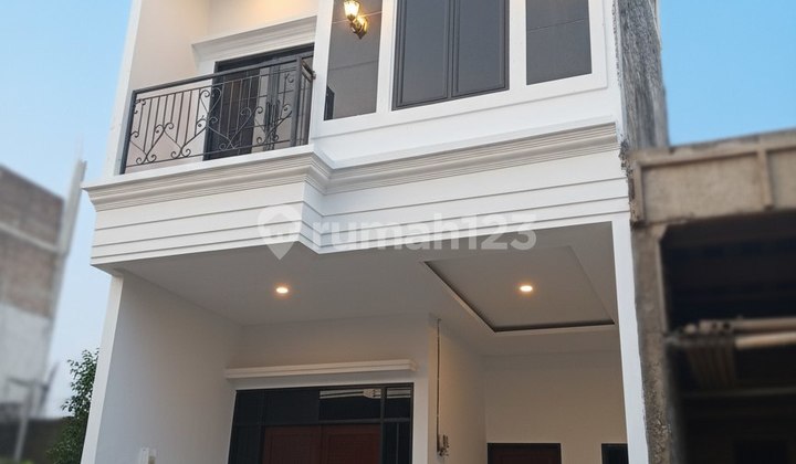 New 2-Story Modern Minimalist Cluster with Carport in Jagakarsa