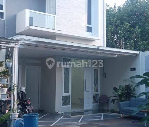 Rumah Siap huni Strategis Samping Tol Desari Sawangan di Depok