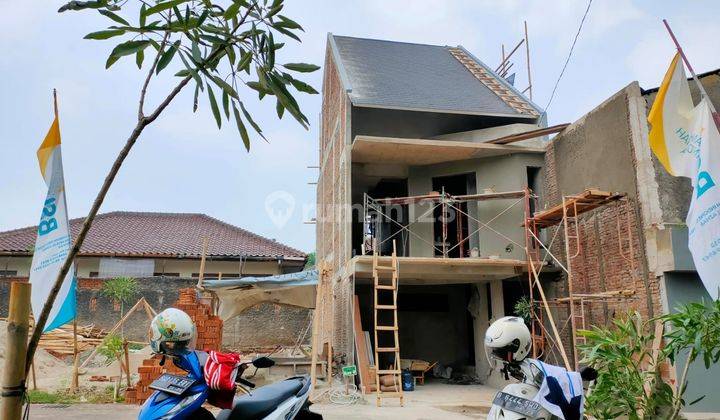 Terbaru Rumah Tropis 3lantai Akses Pintu Tol Brigif di Jagakarsa  2