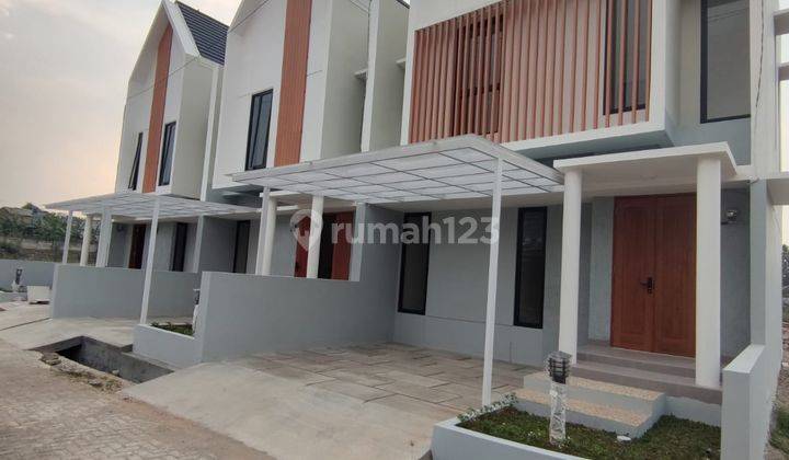 Rumah scandinavian siap huni dan strategis di Jatiraden Bekasi 1