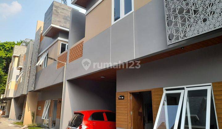 Rumah Baru Modern Langsung Huni Strategis di Jagakarsa Jaksel  2