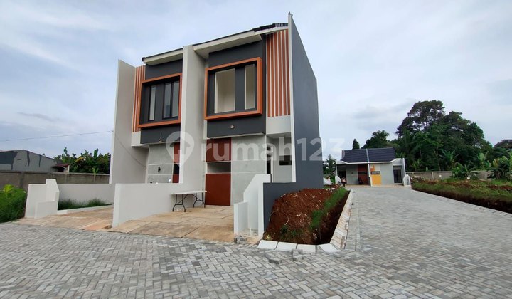Ready-to-Live Minimalist 2-Story Type 72 House in Depok Ready-to-Live Minimalist 2-Story Type 72 House in Depok