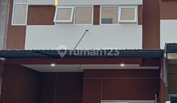 Cluster 2 Floors Ready to Live In 2 Car Carport in Depok Limo 1