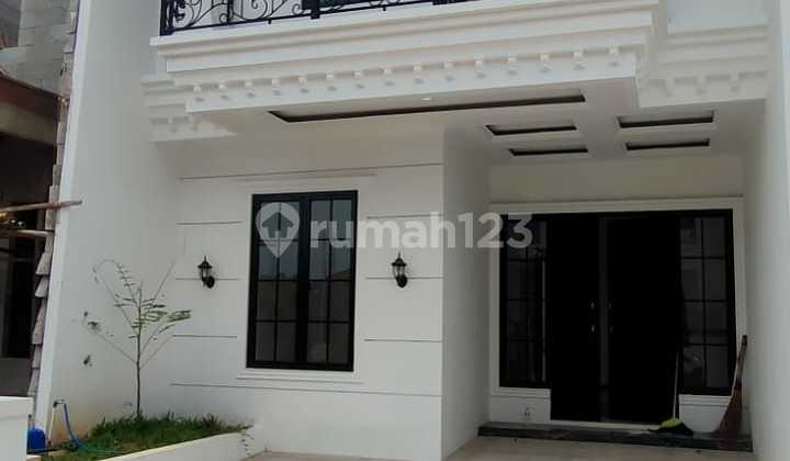 A 2-story house in an exclusive and strategic cluster in Beji, Depok. 2