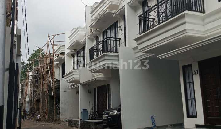 Rumah 2lantai rooftop di tanjung barat jagakarsa jakarta selatan 2