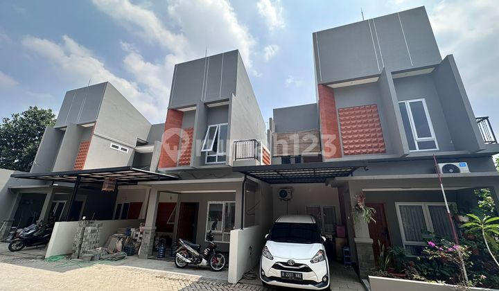 Siaphuni Modern House Strategically Located Near Sawangan Toll Road in Limo 1