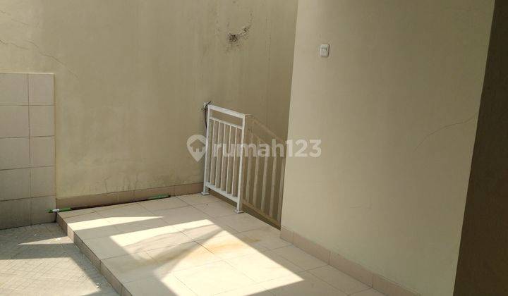 Rumah Ready Stok 2 Lantai 1m an Dekat Tol Limo Depok