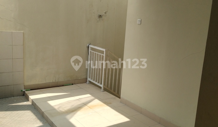 Rumah Depok Rangkapan Jaya Siap Huni 2 Lantai Dekat Tol Limo 