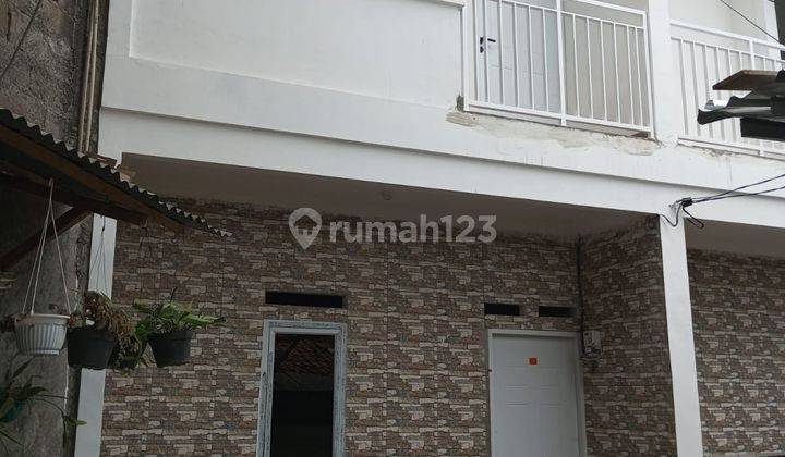 Rumah Cipedak Jagakarsa 2 Lantai 300 Jutaan Free Kitchen Set 1