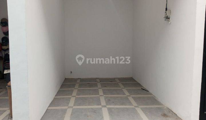 Rumah minimalis 10 menit st. Univ pancasila Cash / no kpr  2