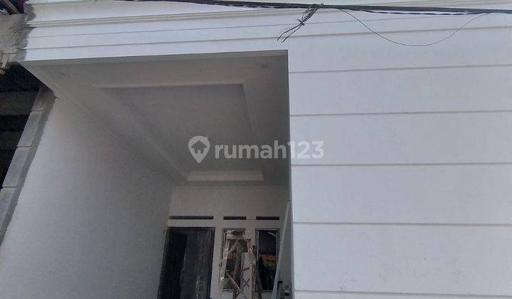 Rumah di Kramat Jati Akses 2 Mobil Dekat Pintu Tol Bebas Banjir 1