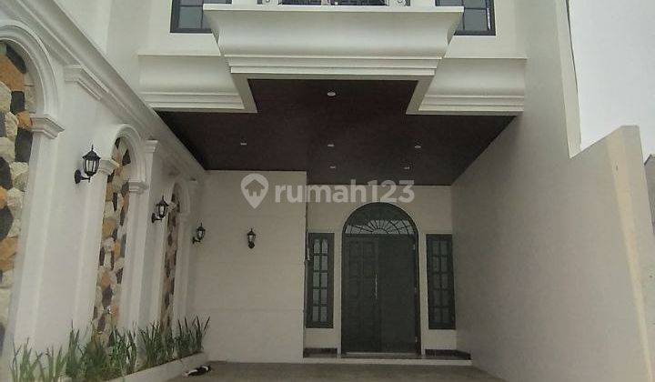 Rumah Semi Furnished di Jl.sirsak, Jakarta Selatan dekat kantor kecamatan jagakarsa 1