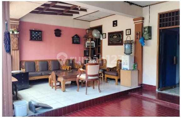 2-Story House in a Lot, 2 Car Access, Flood-Free 1