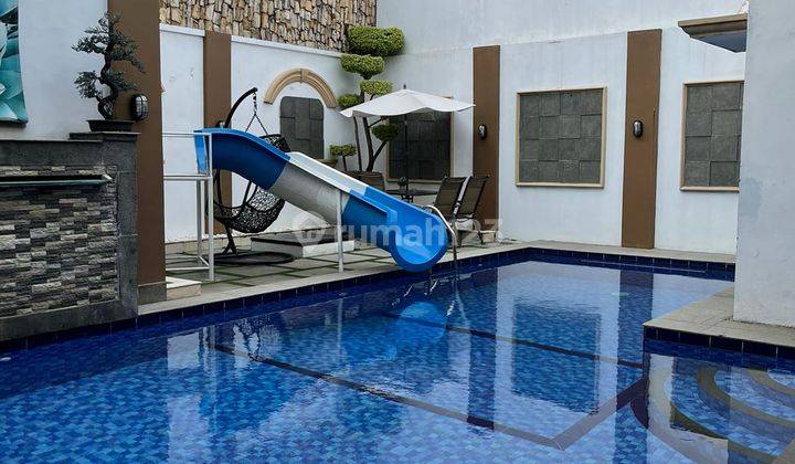 Rumah Mewah Full Furnished Ada Kolam Renang di Cempaka Putih 19
