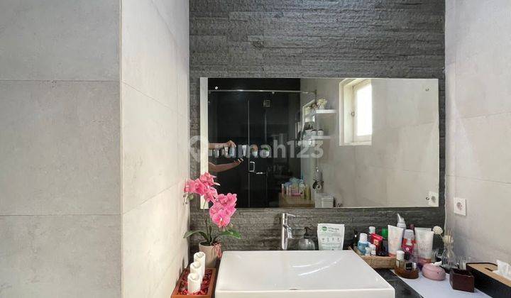 Rumah Mewah Full Furnished Ada Kolam Renang di Cempaka Putih 24
