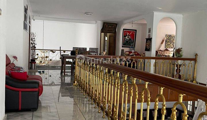 Rumah Mewah Full Furnished Ada Kolam Renang di Cempaka Putih 30