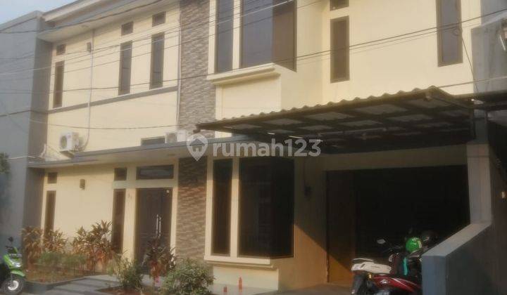 Rumah Cantik Dan Mewah Semi Furnished Dlm Cluster Lokasi Nyaman 1