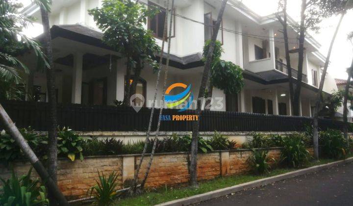 Rumah Cantik dan Mewah dalam Komplek Ada Kolam Renang Pribadi 2