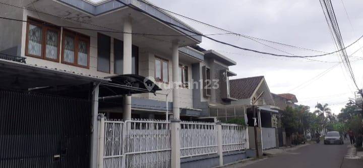 Rumah Lux Bangunan 2 Lantai Strategis Dlm Komplek Antapani 1