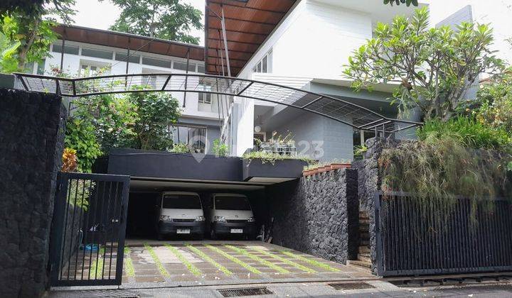 Rumah Lux 3 Lantai Dlm Komplek Setra Duta Bandung Utara 1