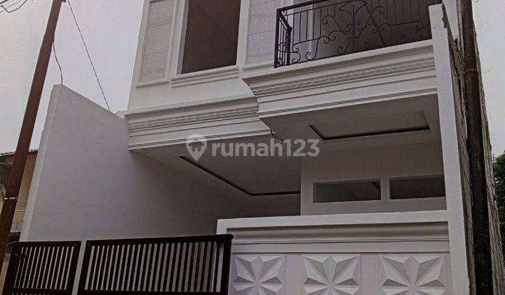 Rumah 2 Lantai Ada Rooftop Dekat Stasiun Lenteng Agung 2