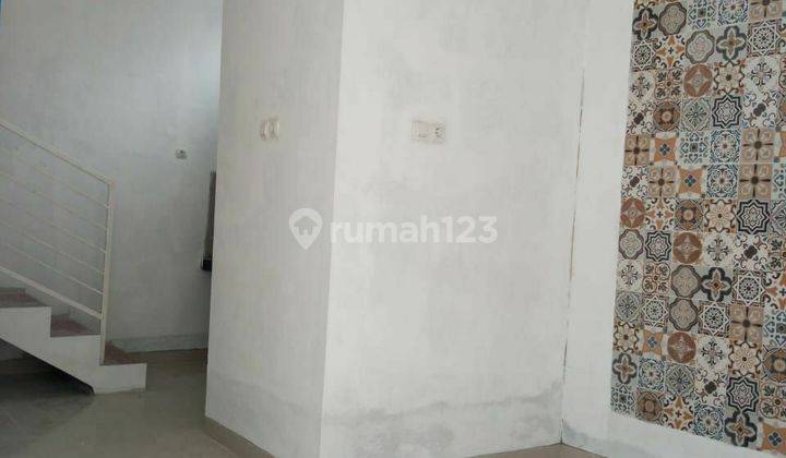 Rumah 2 Lantai Paling Murah Di Otista Jatinegara 2