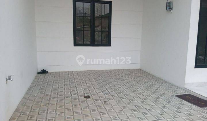 Rumah 2 Lantai Minimalis Ada Carport Di Lenteng Agung 2