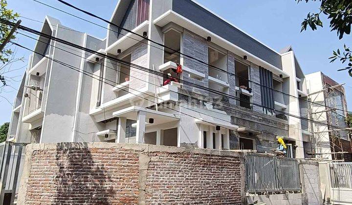 Rumah Baru Gress di Tenggilis Tengah Surabaya Selatan, 2 Lantai, Minimalis 2