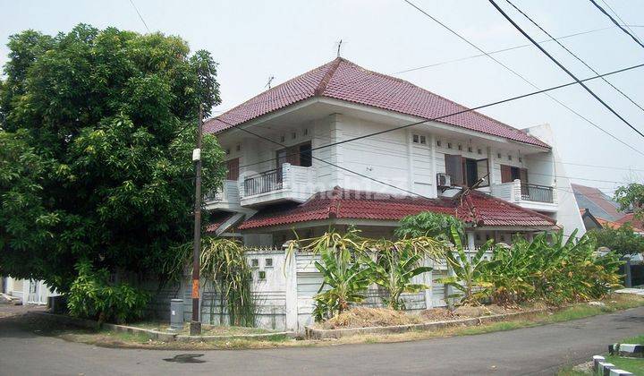 Rumah Kost di Manyar Rejo Surabaya Timur, 2 Lantai, 19 Kamar, Hook/Pojokan 2