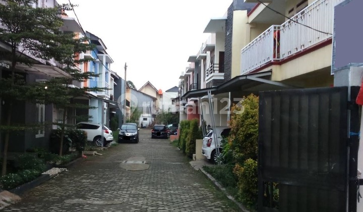 Cirendeu Dekat Uin - Rumah Siap Huni Cluster - Jalan 2 Mobil - 4 Km ke MRT 2