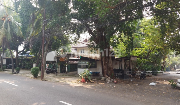 LEBAK BULUS DEKAT STASIUN MRT FATMAWATI - RUMAH TUA KOMPLEK HOOK - JALAN 2 MOBIL 