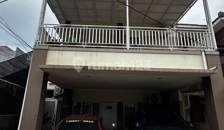 Lenteng Agung Dekat Stasiun Ka - Rumah Siap Huni 2 LT - Townhouse - Jalan 2 Mobil