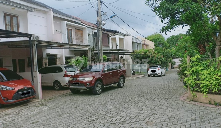 Jagakarsa - Jl Sadar - Ready-to-Live Townhouse - Two-Car Road - 2 KM to Toll Road