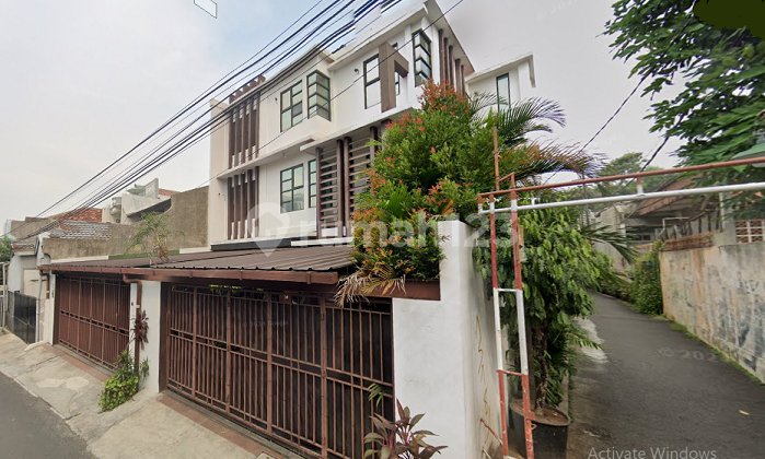 Cipete - 1 KM ke Stasiun MRT - Murah - Rumah Siap Huni 3 LT - Jalan 2 Mobil